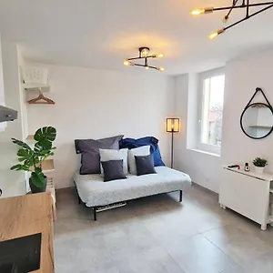  Appartement Maxbnb - Cozy - Wifi Fibre - 10 Min à Pied Gare -4-
